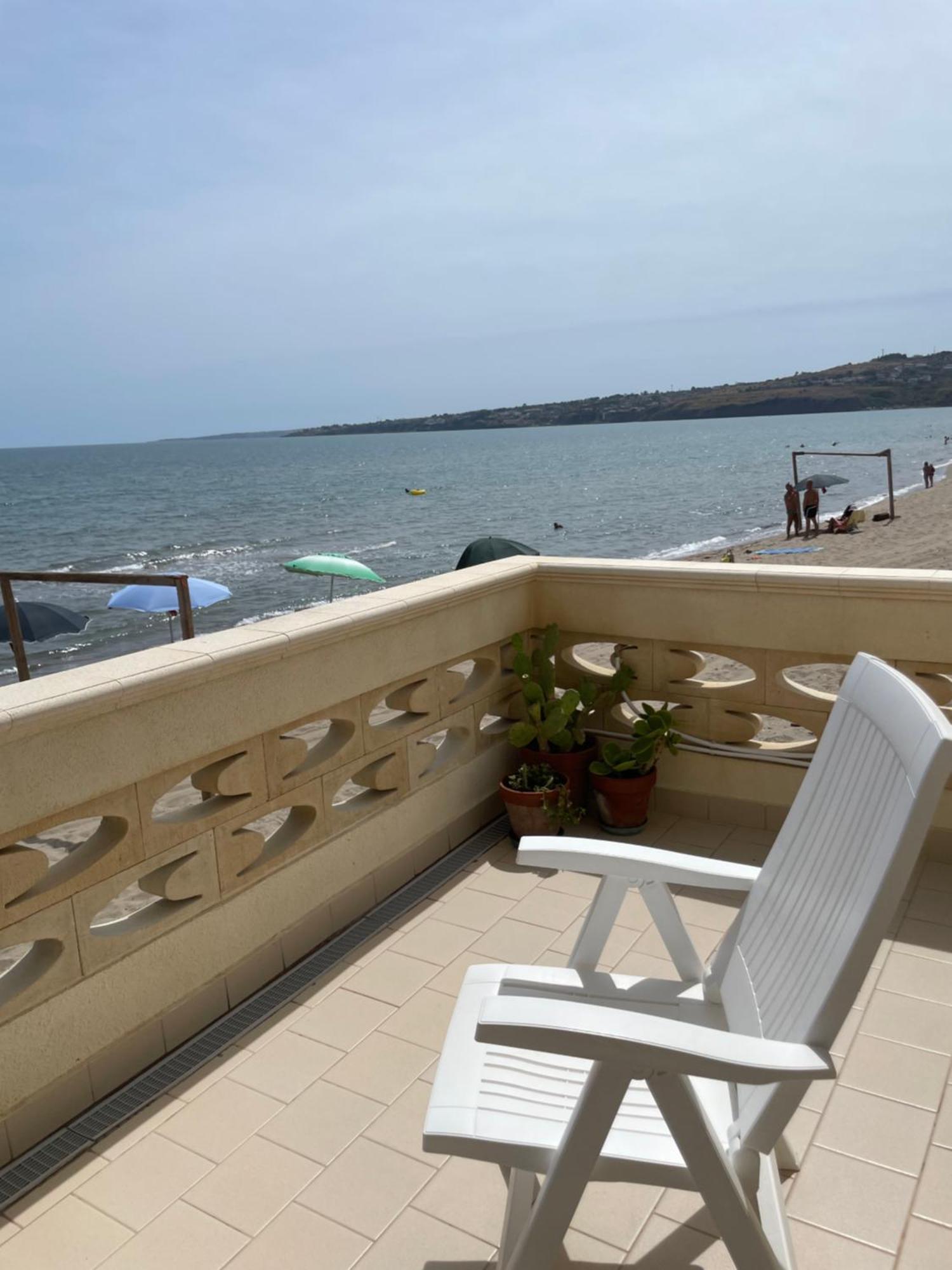 Paradiso Fronte Mare Agnone Bagni Eksteriør billede