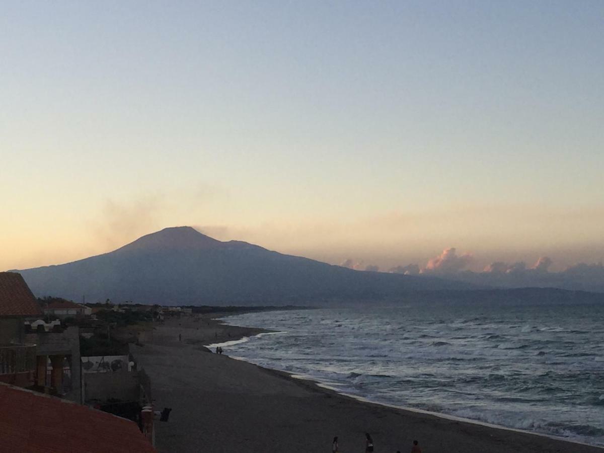 Paradiso Fronte Mare Agnone Bagni Eksteriør billede