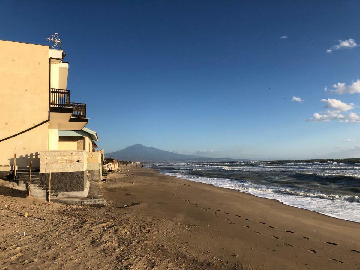 Paradiso Fronte Mare Agnone Bagni Eksteriør billede