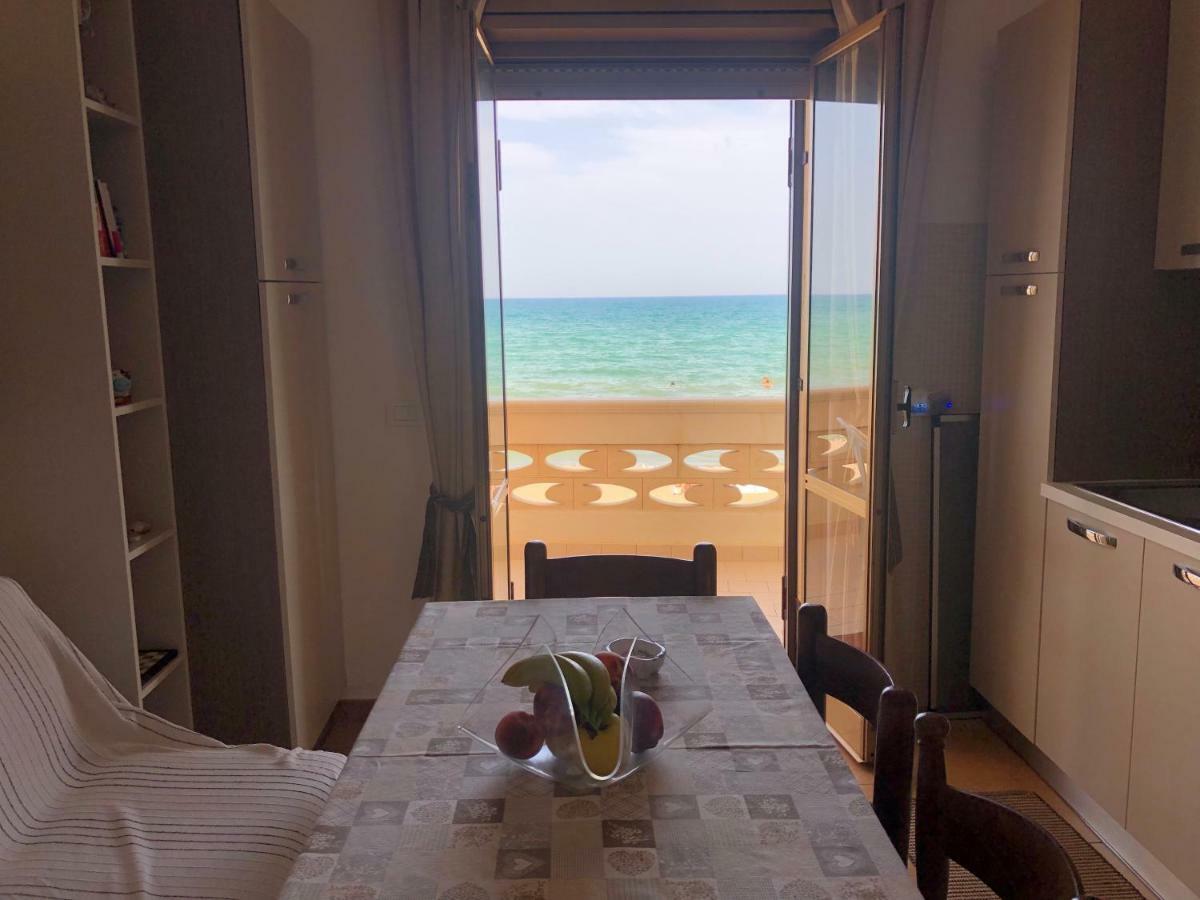 Paradiso Fronte Mare Agnone Bagni Eksteriør billede